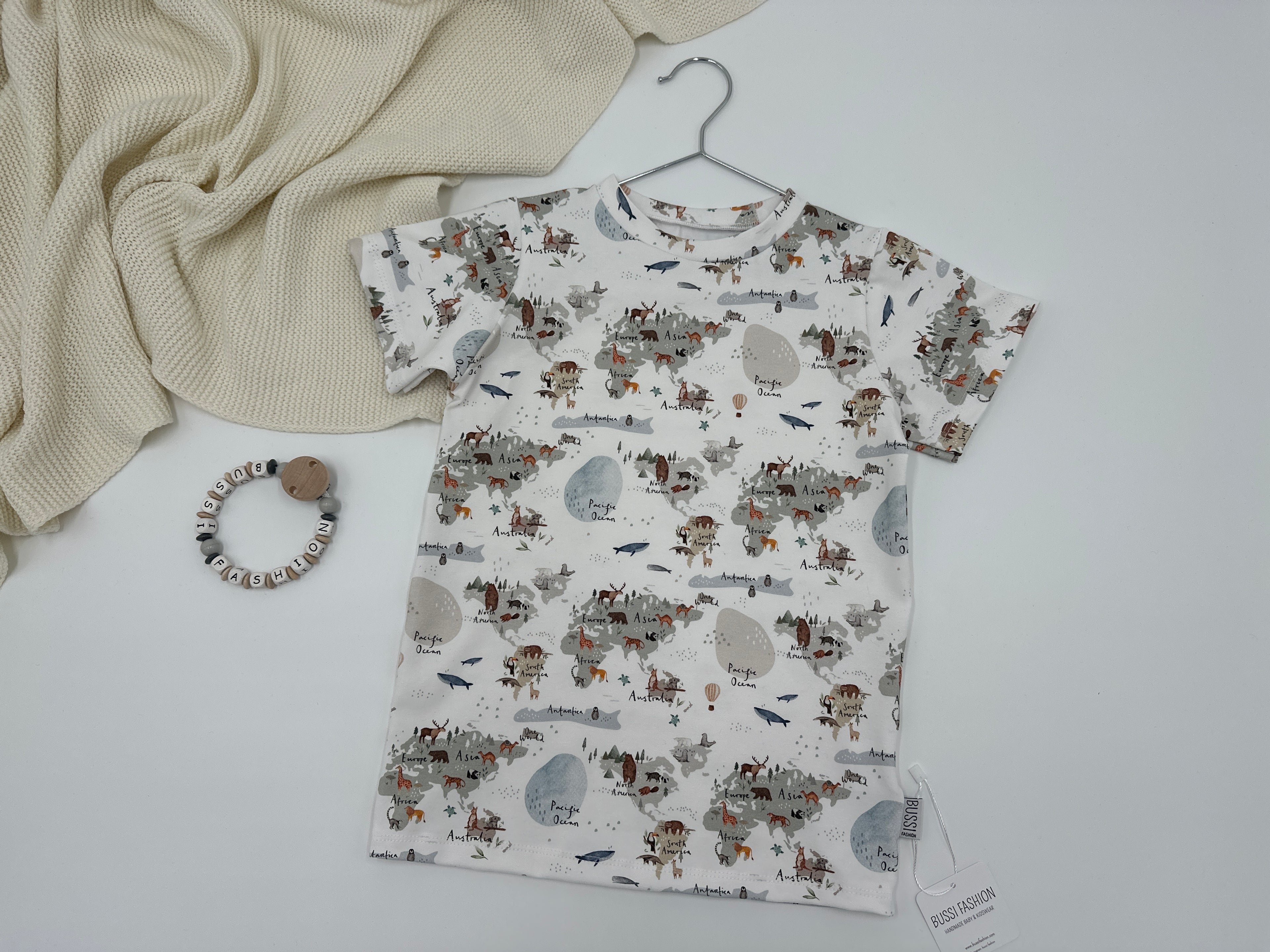 T-Shirt 116 Weltkarte