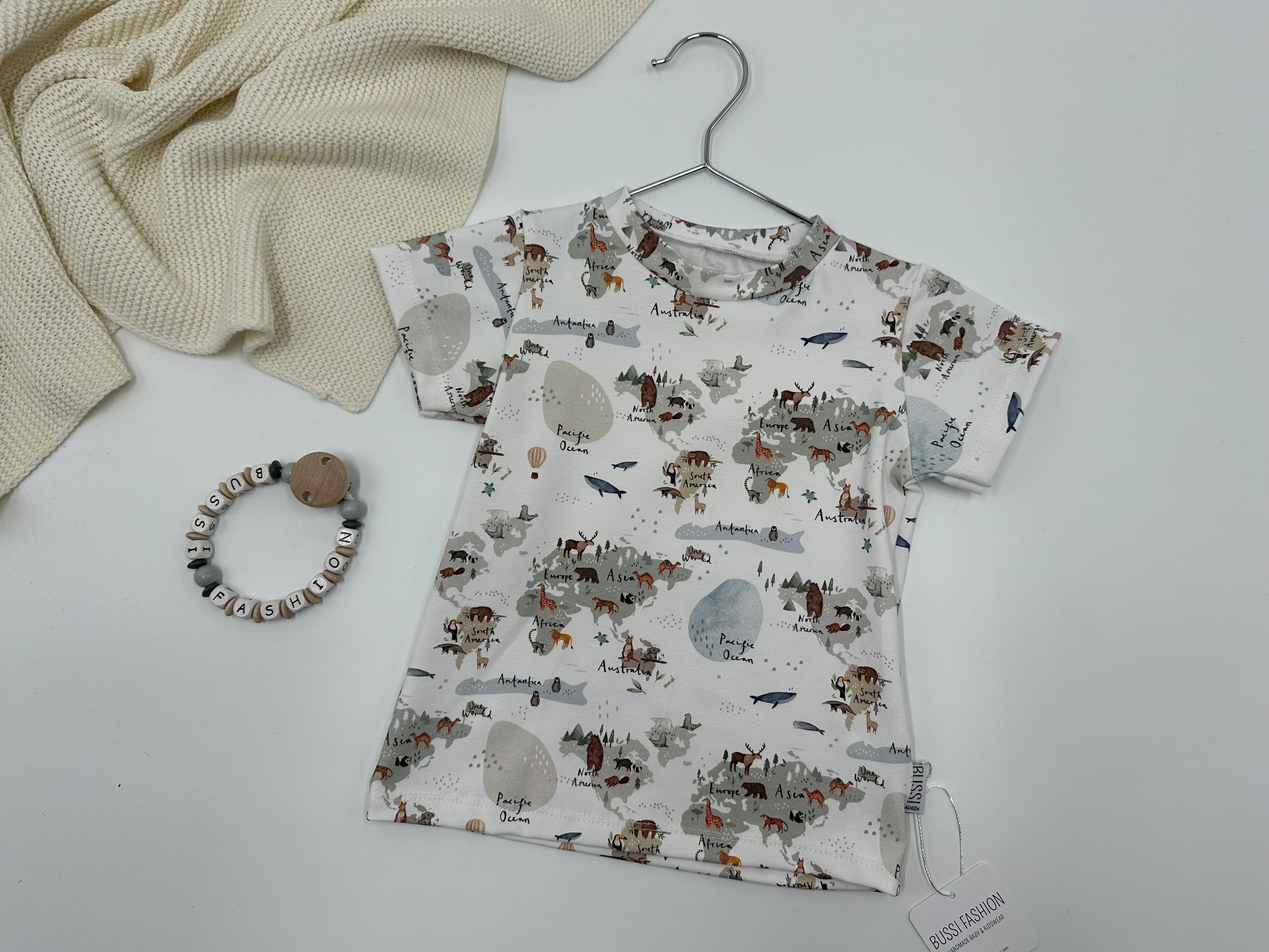 T-Shirt 80 Weltkarte