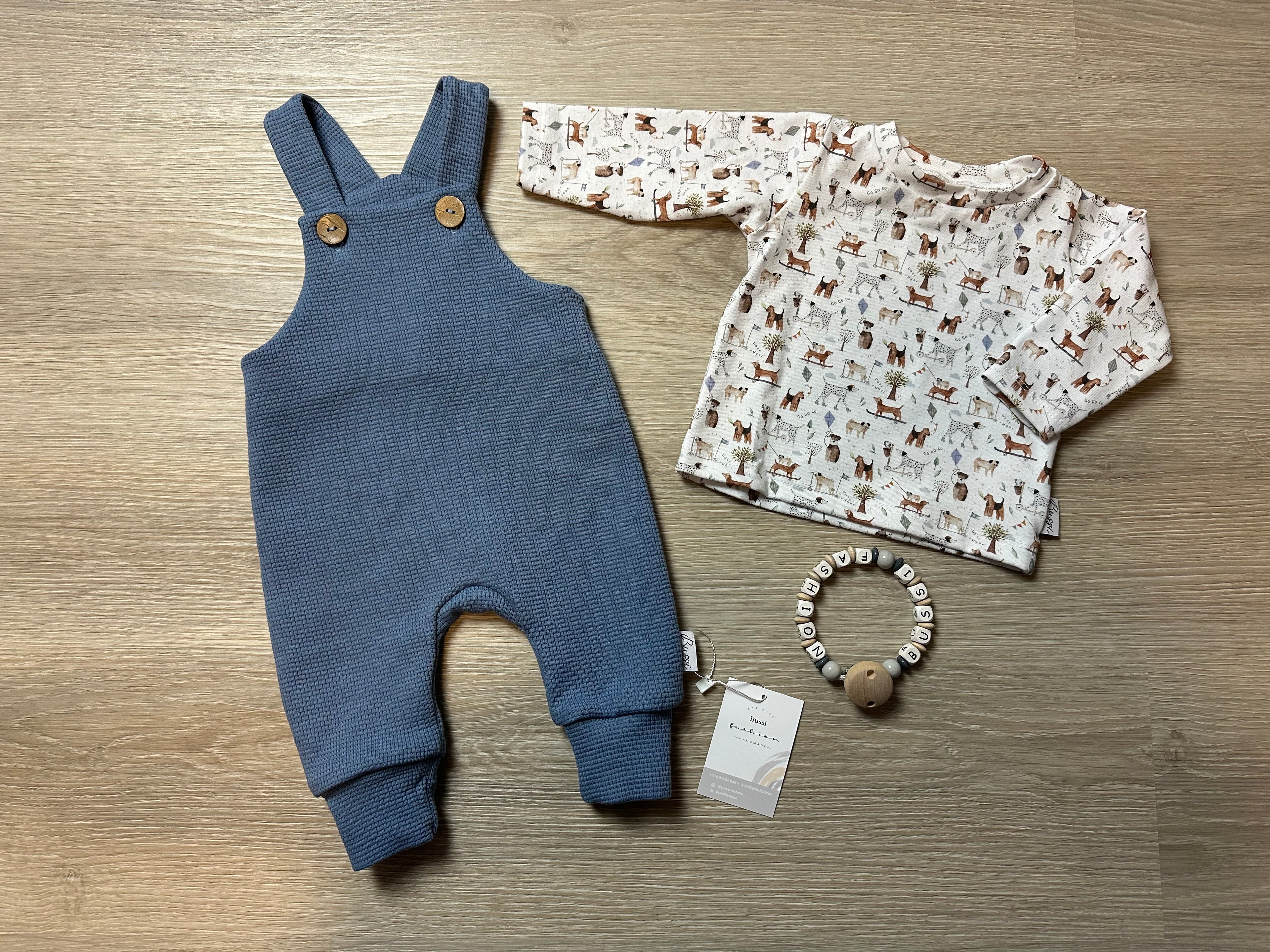 Latzhose & Basic Shirt 62 Spaziergang mini/sky